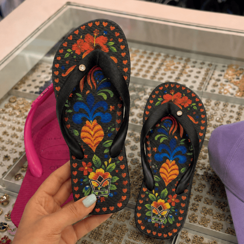 Chinelo Feminino Preto Coração Estampado do 33 ao 40
