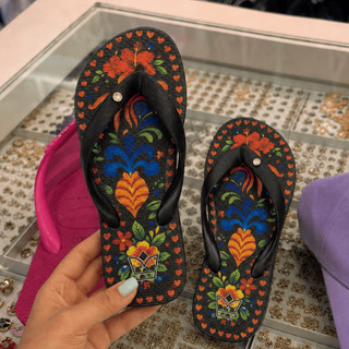 Chinelo Feminino Preto Coração Estampado do 33 ao 40