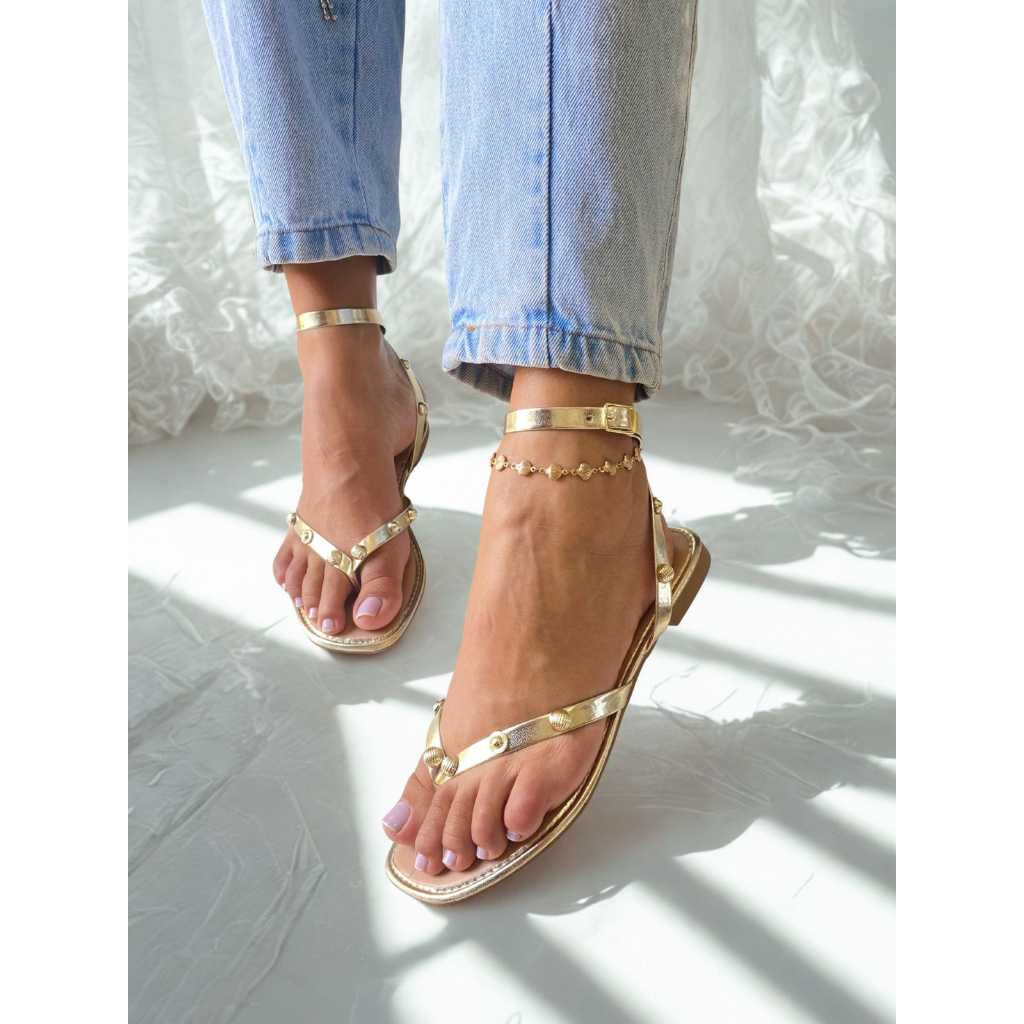 Sandalia Rasteira Feminina Confortavel Casual Ajuste no Tornozelo Bico Quadrado Spike