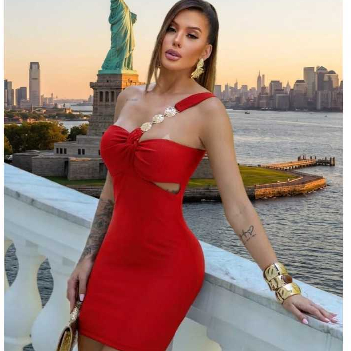Vestido Feminino Balada Elegante Detalhe no Busto Fivela Metálica Em Montaria Premium Envio Imediato — imagem 2 de 2