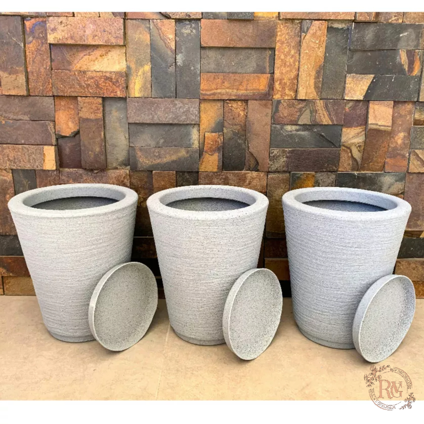 Kit 3 Vasos de Plantas Decorativo Polietileno Coluna Redonda Cone Texturizados Nº1 Com Prato