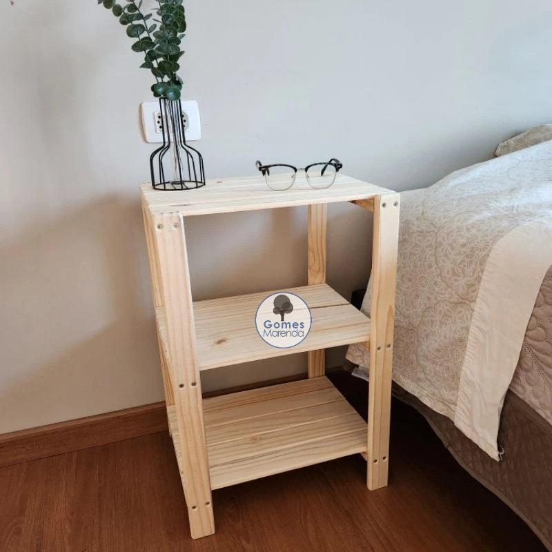 Mesa Cabeceira Multiuso de Madeira Pinus com 3 Prateleiras