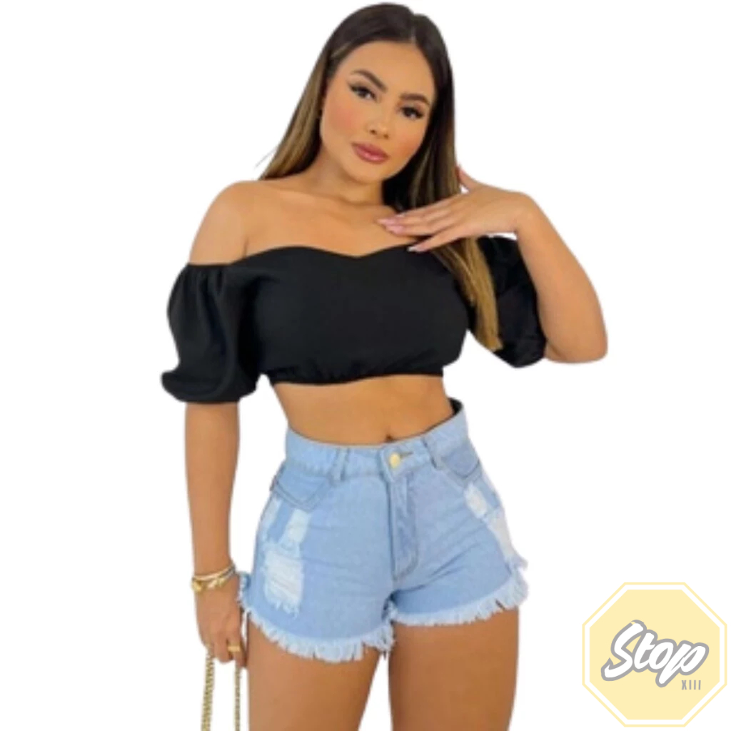 Short Feminino Jeans Azul Claro Barra Desfiada c/ Detalhes Destroyed, Moda Atualizada