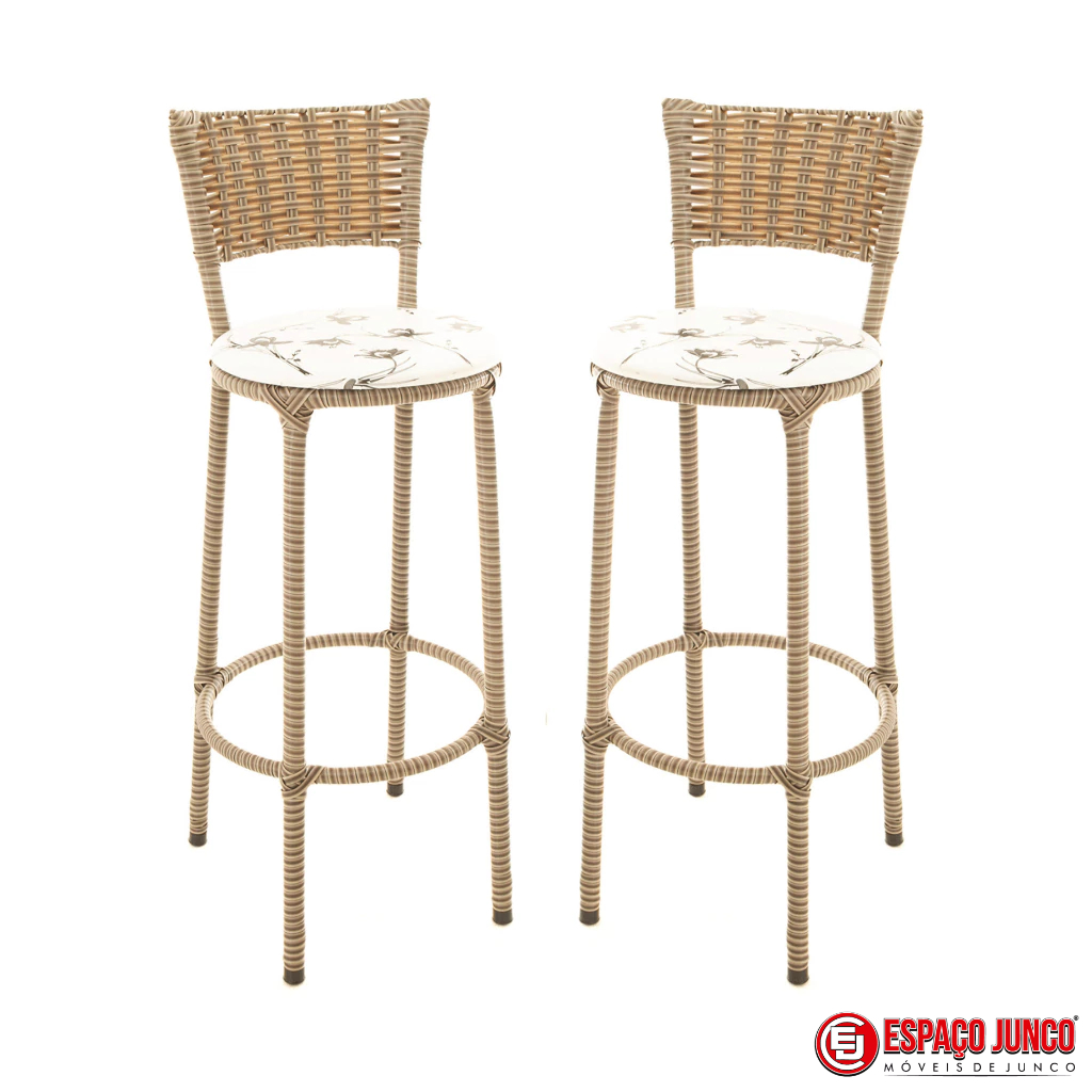 KIT 2 BANQUETAS ALTA JUNCO CAPUCCINO TODA ENCAPADA MOVEIS DE JUNCO FIBRA