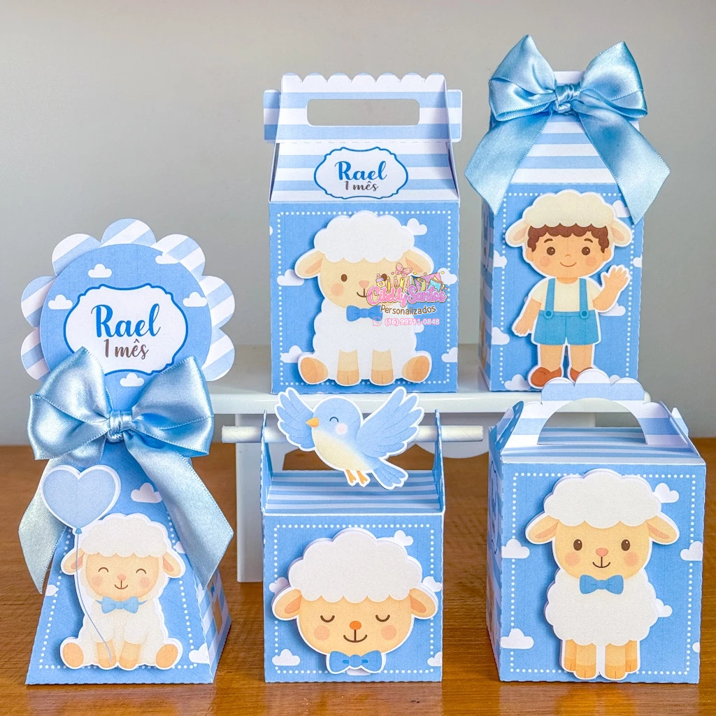 PEGUE E MONTE - Kit Caixinhas Personalizadas Ovelhinha/Cordeirinho Menino C/ Laço e Aplique - FESTAS E LEMBRANCINHAS