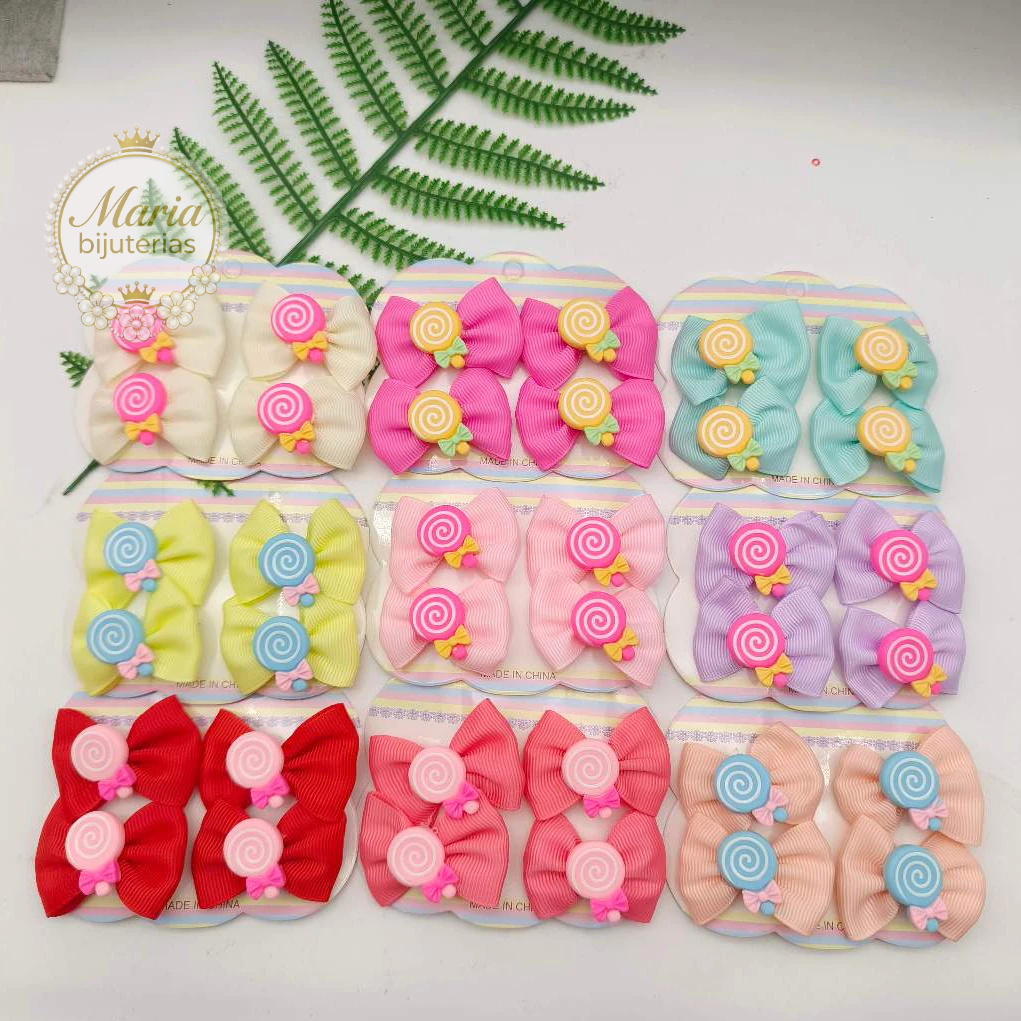 Kit com 12/20 Laços Infantil pequenos de bico de pato com desenhos de silicone
