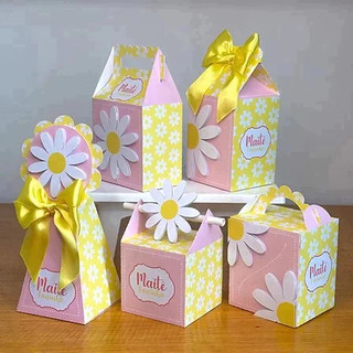 KIT CAIXINHA PERSONALIZADA MARGARIDA LEMBRANCINHA PARA FESTA  (SEMI MONTADA)