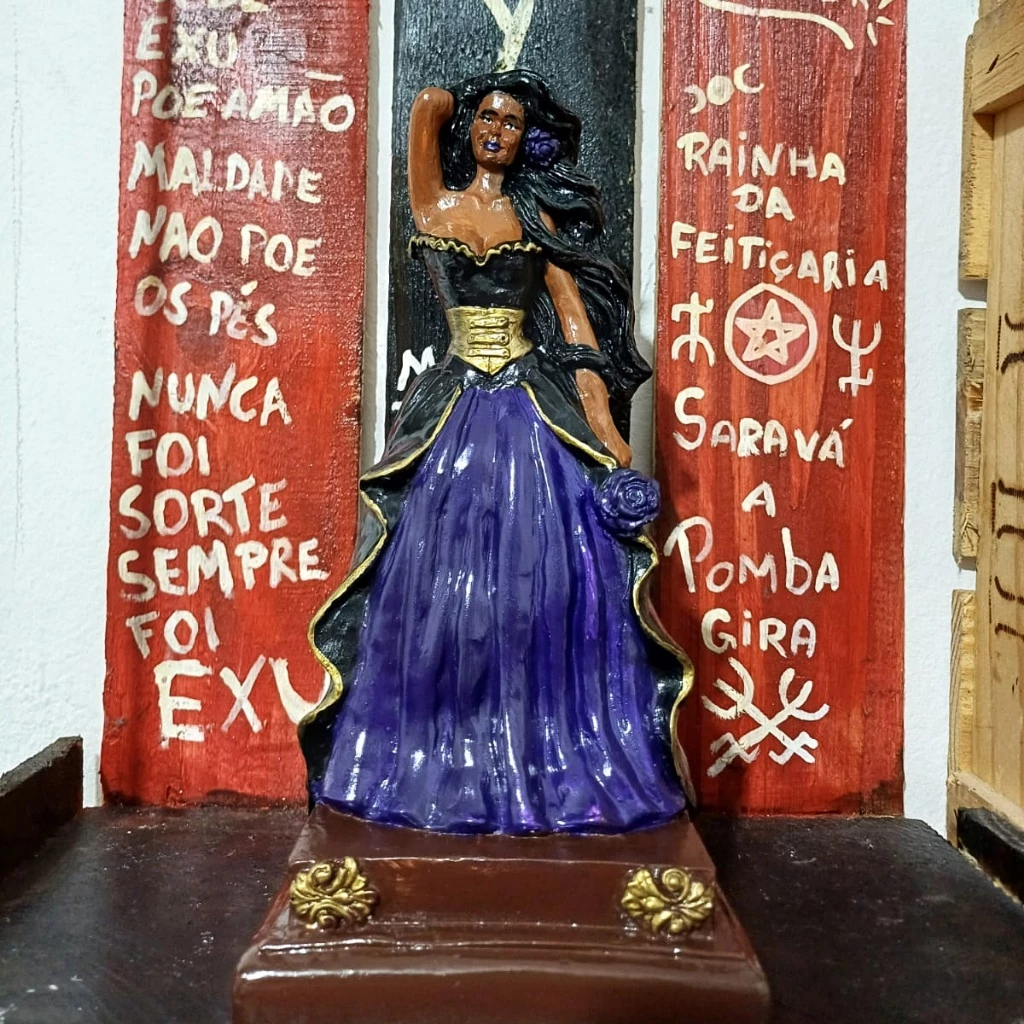 Imagem Pomba Gira Maria Mulambo 23cm em Gesso Umbanda Para Firmezas e Assentamentos