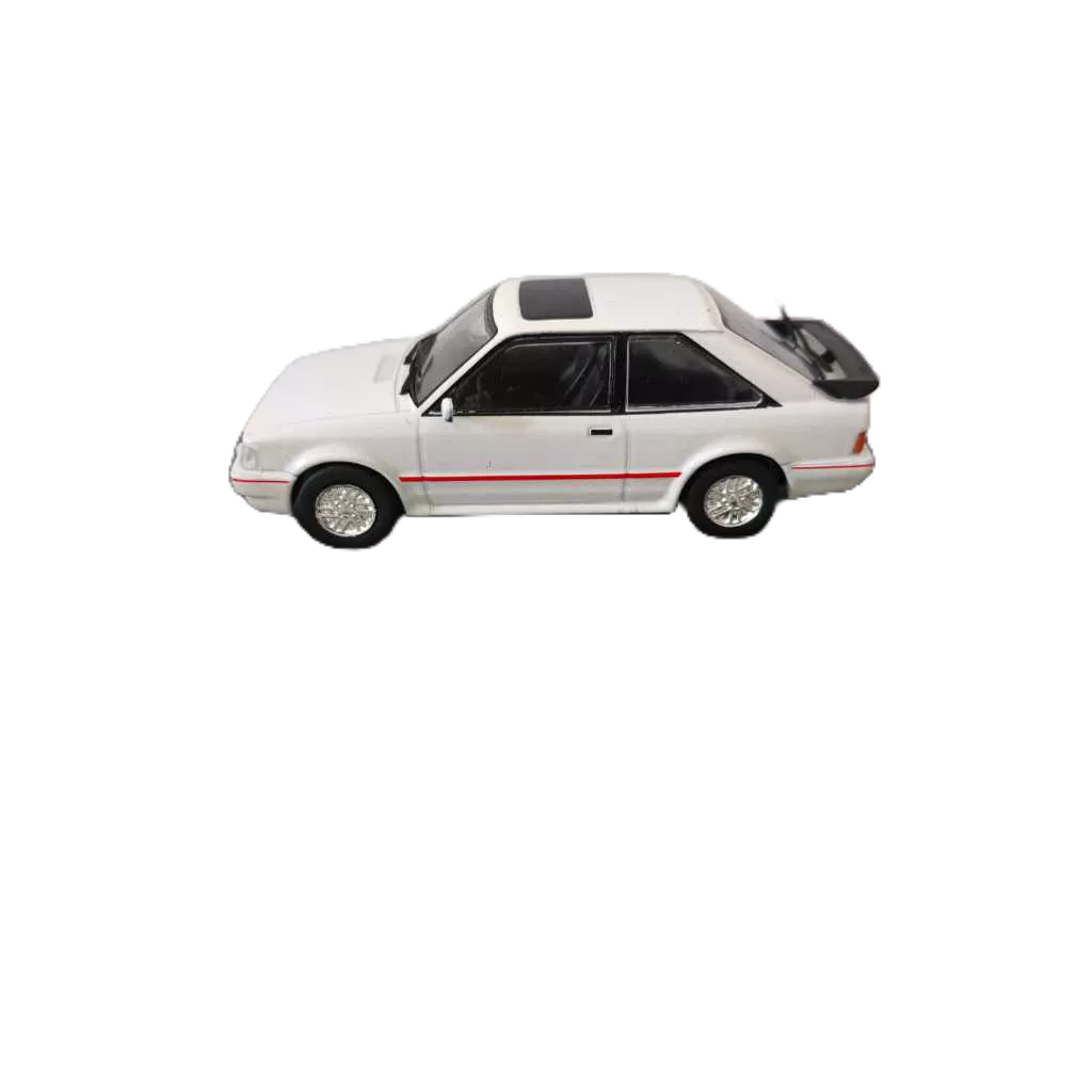 Miniatura Ford Escort Xr3 1990 Metal 1:43 Na Base Esc 1/43 Branco