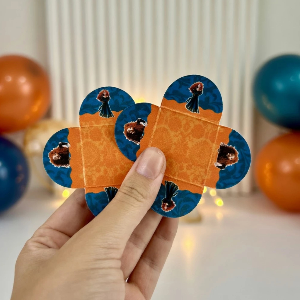 50 FORMINHAS DE DOCES PRINCESA MERIDA PRINCESA VALENTE \ FORMINHAS DE DOCES \ CAXETINHAS DE DOCES