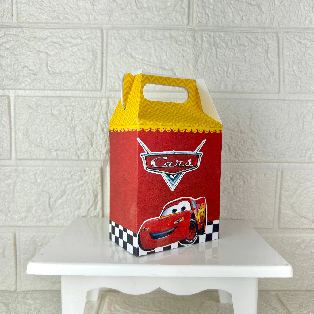 CAIXA MALETINHA RELAMPAGO MCQUEEN  |  PEGUE E MONTE |  LEMBRANCINHAS PERSONALIZADAS - ANIVERSÁRIO | MIMOS PERSONALIZADOS