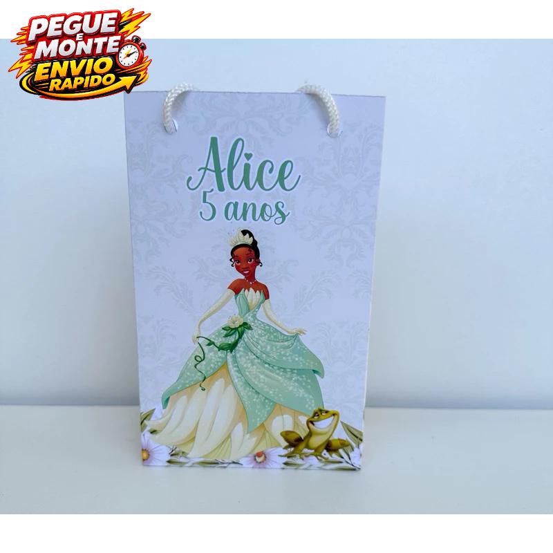 Sacolinha Personalizada Princesa Tiana Princesa e o Sapo Pegue e Monte Pequena lembrancinha (Com nome e idade)