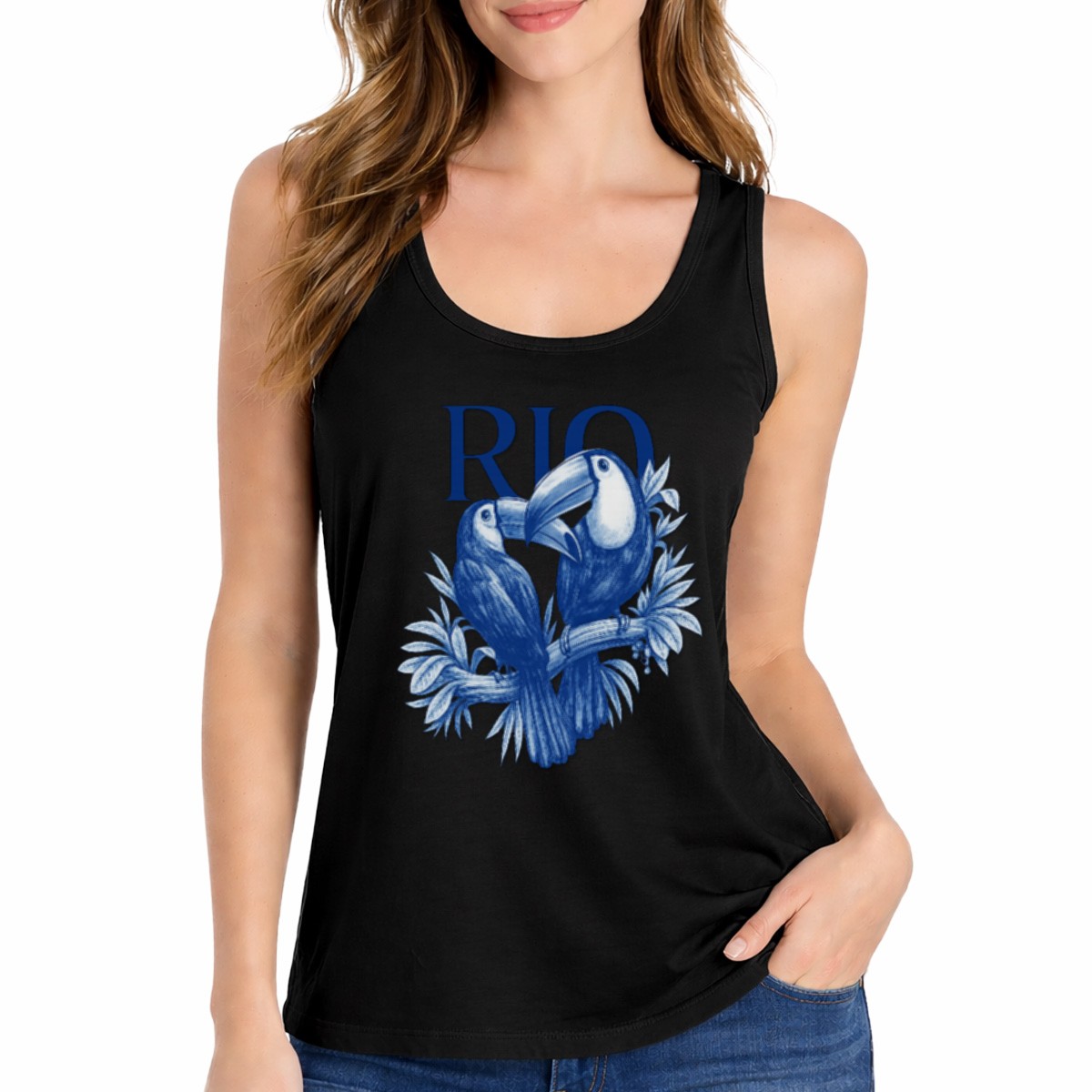 Blusa Regata Feminina Tucanos Azuis com Folhagens e Letreiro Rio