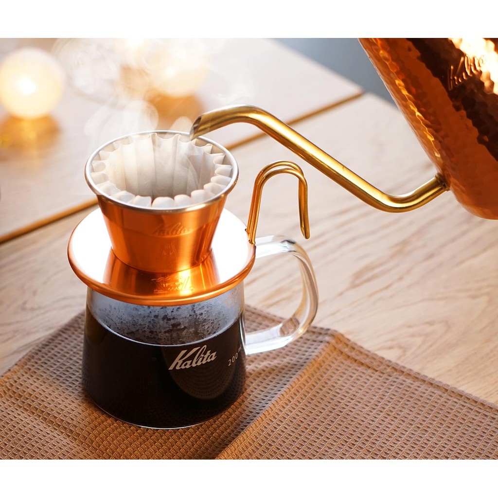 Kalita Alta Condutividade Térmica Cobre Gotejador de Café Série Onda Feito à Mão por Tsubame Artesão 1 ~ 2 Pessoas WDC-155 Feito no Japão Instrumento de Gotejamento #04105 Única Pessoa Duas Bebidas 1 Xícara 2 Xícaras Moda Acampamento Ao Ar Livre Café Anti