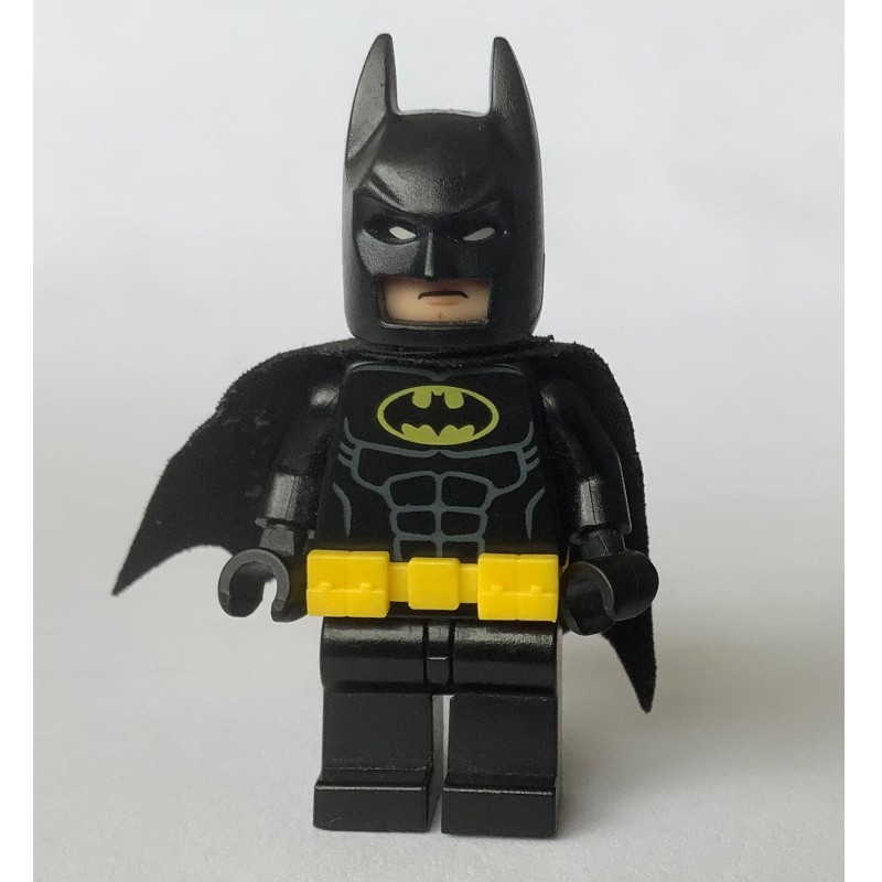 Lego Minifigure Batman, Black Suit, Black Cape and Cowl, Uti