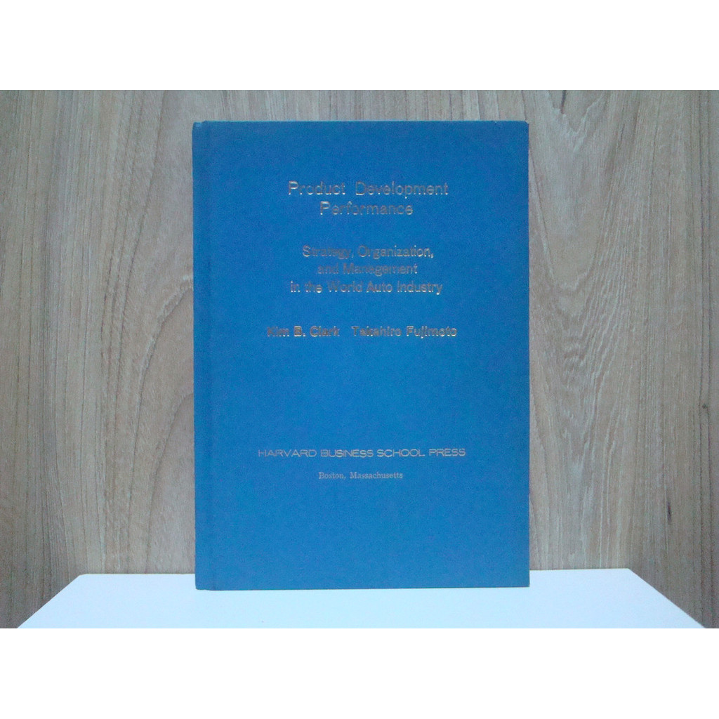 Strategy Organization and Management in the World Auto Industry