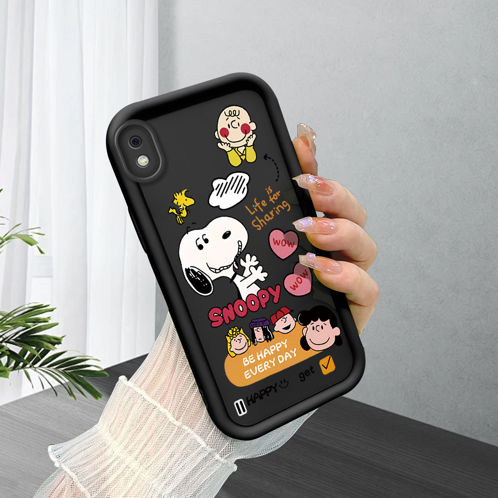 Capa Para Samsung Galaxy A10 Capinha De Snoopy Celular Macio Preto Case 6304 TYB