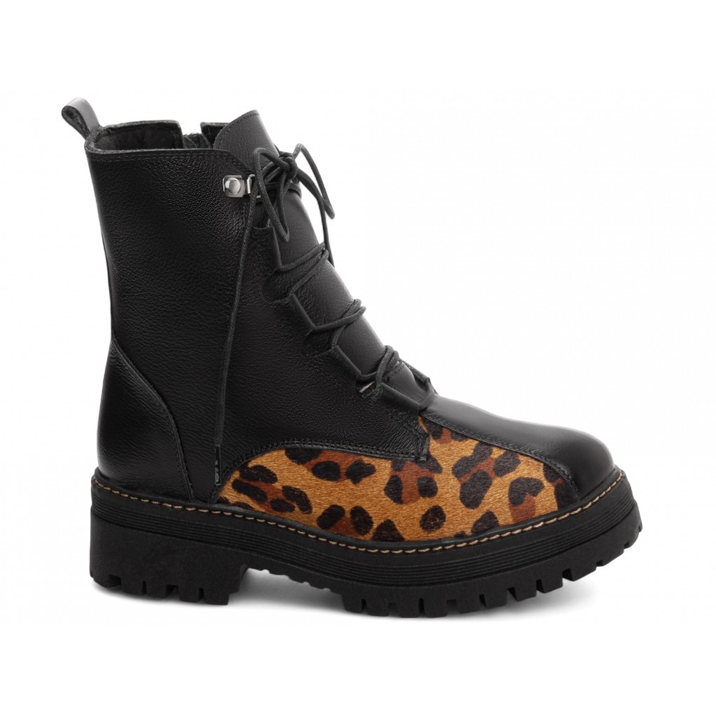 [MODA FEMININA] Bota Coturno Sola Tratorada Couro | Torricella | Preto