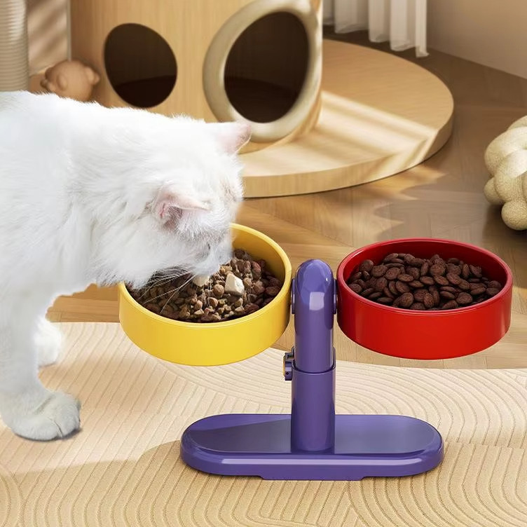 Alimentador duplo para gato, tigelas 360° rotativas, pernas altas, ventosa fixa, destacável, design cor dupla Vendido(s)