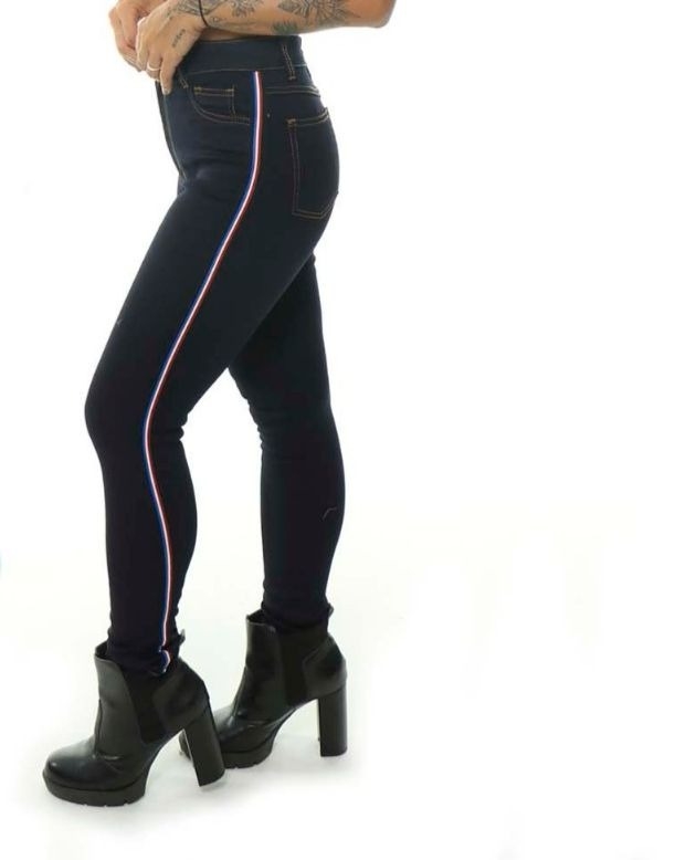 Calça Hot Pant Jeans Skinny com Listra Lady Rock