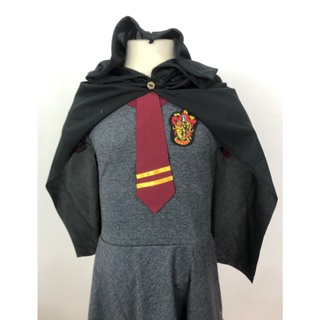 Fantasia Hermione com CAPA, GRAVATA, VARINHA E VESTIDO em Oferta na Shopee