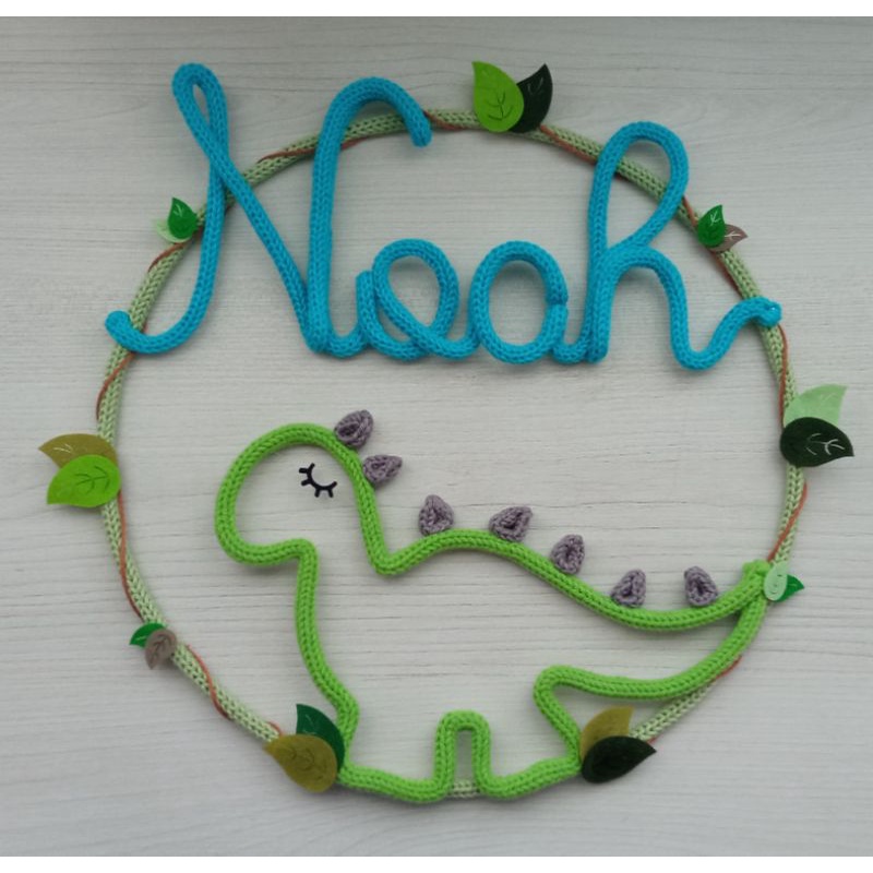 Guirlanda  Dinossauro em tricotin - Porta maternidade