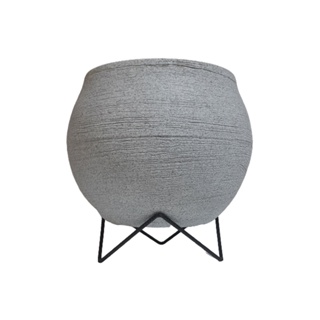 vaso de planta bola pp em polietileno com suporte 26x21cm em Oferta na Shopee