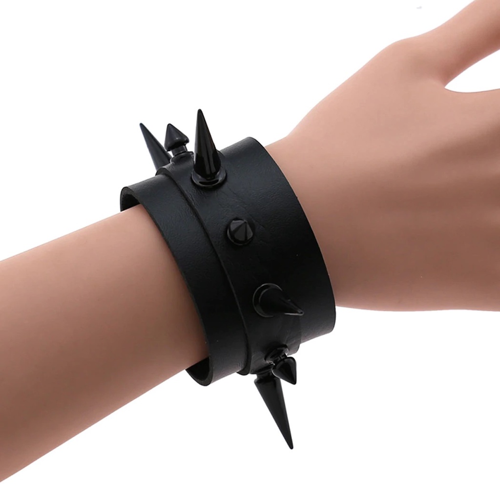 Nova Pulseira Bracelete Couro Spikes Tachas Espinhos Punk Rock | Shopee ...