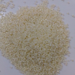 Miçanguinha Amarelo Claro 1.9MM (12/0) - Vidro - 20 Gramas em Oferta na Shopee