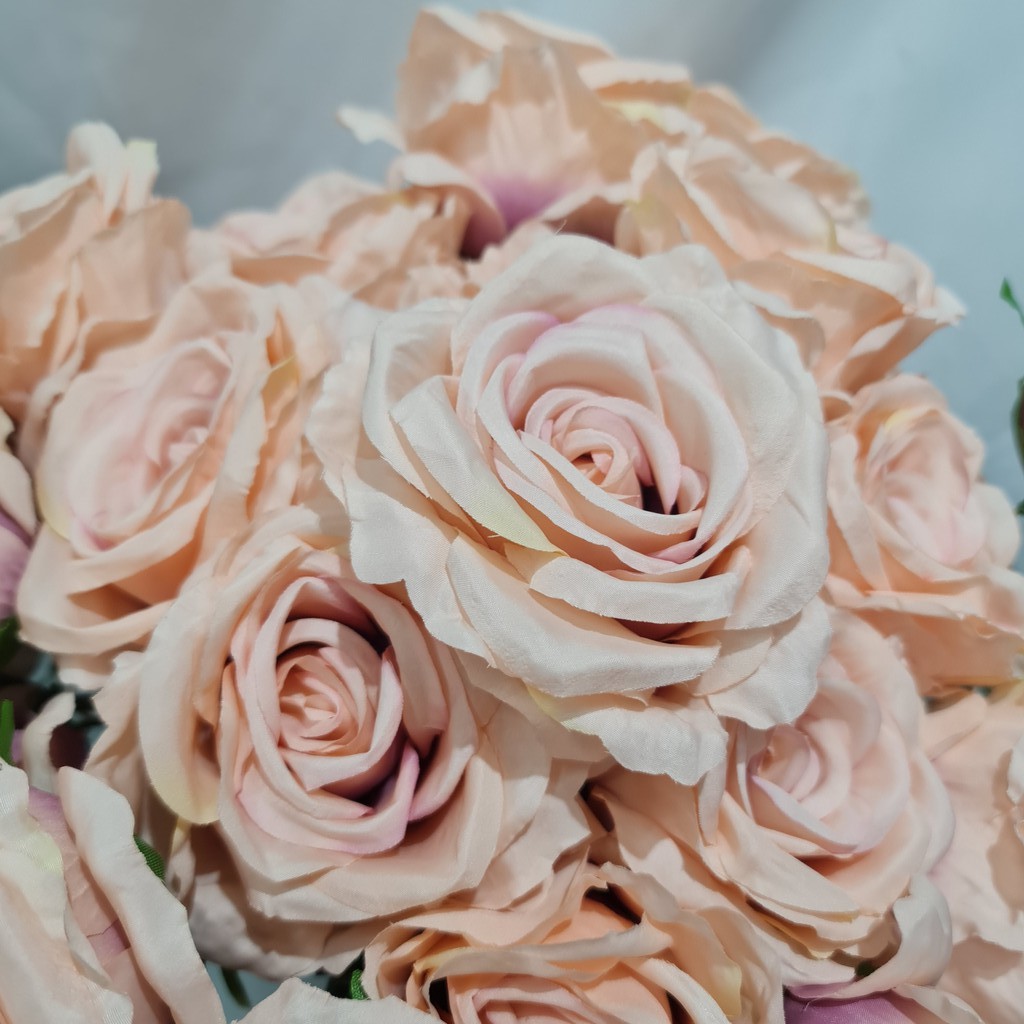 Buquê de Rosas Artificiais Grande P/ Decoração Casamento, Arranjos, Decorar Festas e casa em Oferta na Shopee