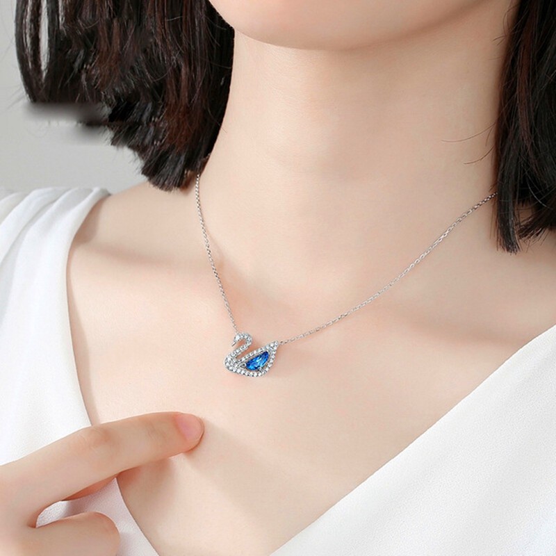 Cordão Feminino Com Pingente De Cristal De Cisne Rosa