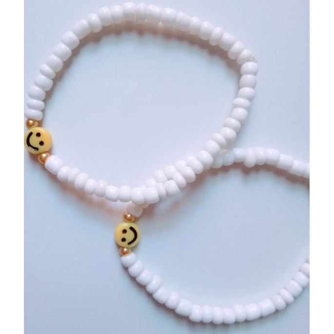 Pulseira e anel smile de miçangas