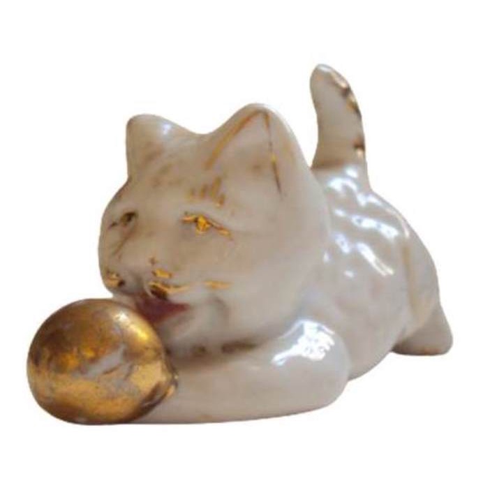1004 Prd- Mini Escultura- Antigo Bibelô- De Porcelana- Gatinho Brincando- 5 cm de Altura