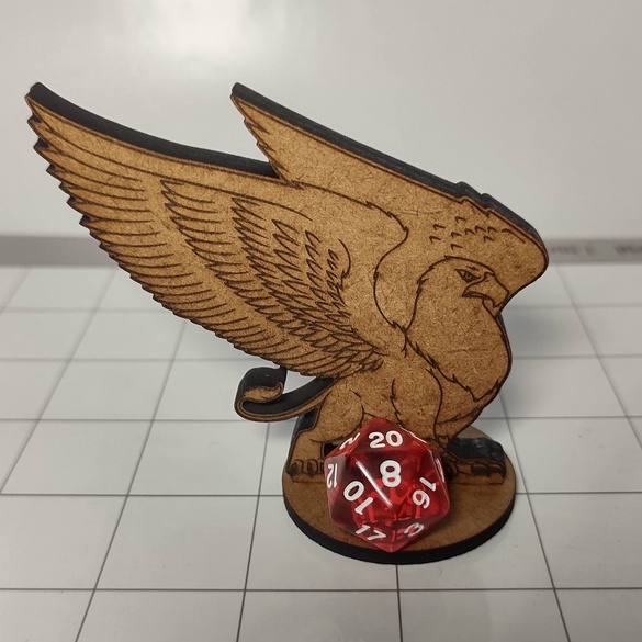 Grifo em miniatura para RPG em MDF