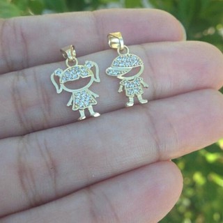 Pingente Menino(a) Cravejado(a) Banho de Ouro Filho(a) Mãe