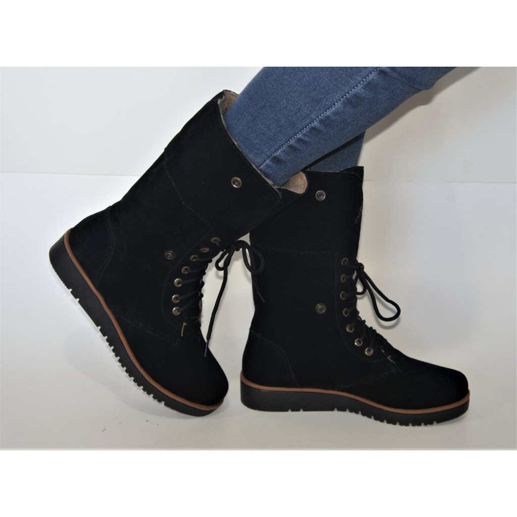 Bota Coturno feminina Esquimó de inverno com pelo 100% forrada com cadarço e botão CLARA JORDANA