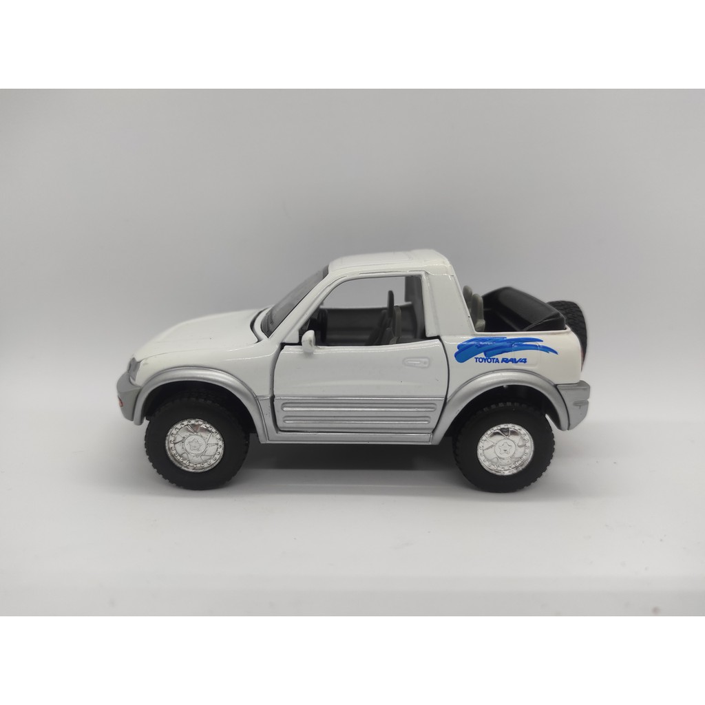 Leia o Anúncio - Miniatura Carro Carrinho Colecionável Coleção Toyota RAV4 Cabriolet 1/43 Kinsmart Antigo Raridade