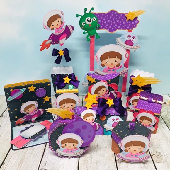 kit festa infantil lembrancinha para aniversário Caixinhas Personalizadas Astronauta Menina