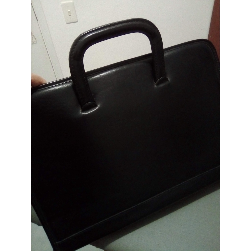 Bolsa usada Case Pasta executiva Feminina Couro 100% legítimo Preta