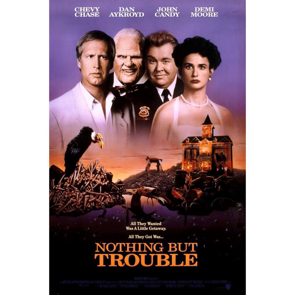 Nada Além de Problemas (1991) (Nothing But Trouble) Chevy Chase, Dan Aykroyd e John Candy - Dublagem Clássica