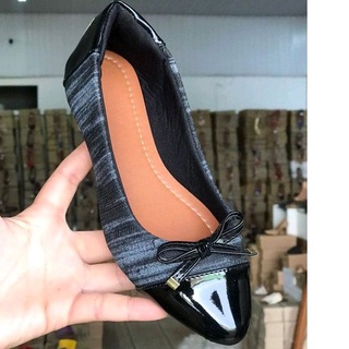 Sapatilha Feminina Bico Redondo Preto com laço