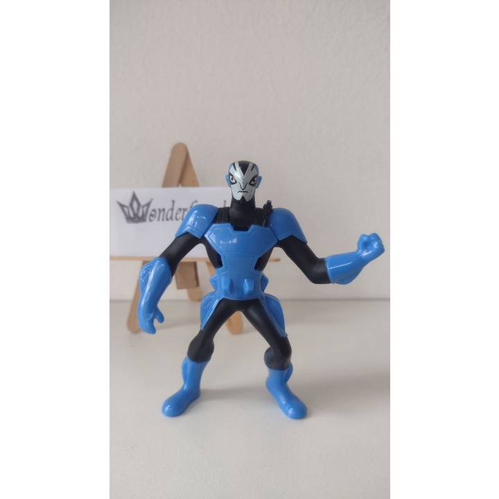 Boneco Rook Ben 10 Omniverse clássicos do Cartoon Network Mcdonalds 2013