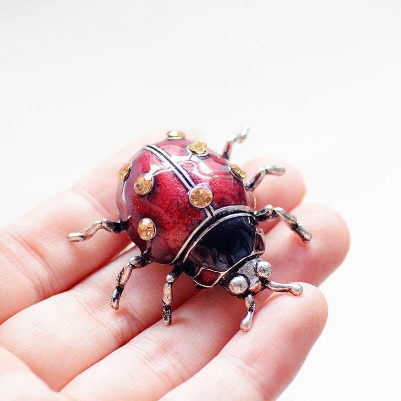 New Arrival Fashion Ladybugs Enamel Pin Vintage Rhinestone Insect Brooch JewelryMetal Brooches For Women Men Banquet Party Clothes Pins em Oferta na Shopee