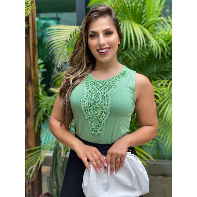 Blusa em guipir e Pérolas Sem mangas. MFBL018