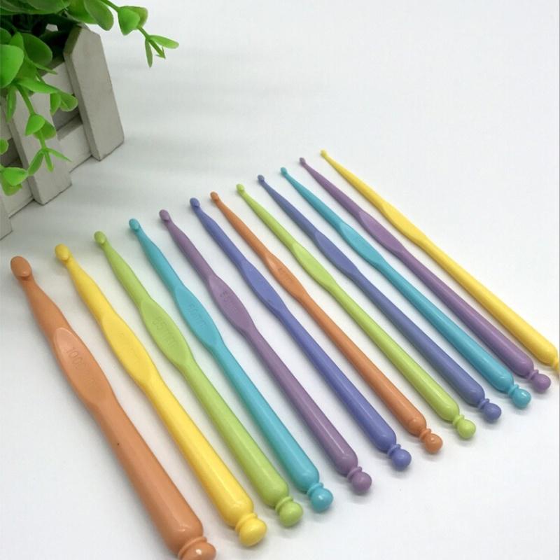 Conjunto De Agulhas De Crochê De Plástico Colorido Com 12 Peças , Cabo Ergonômico , Tricô Tamanhos Marcados Para Artesan