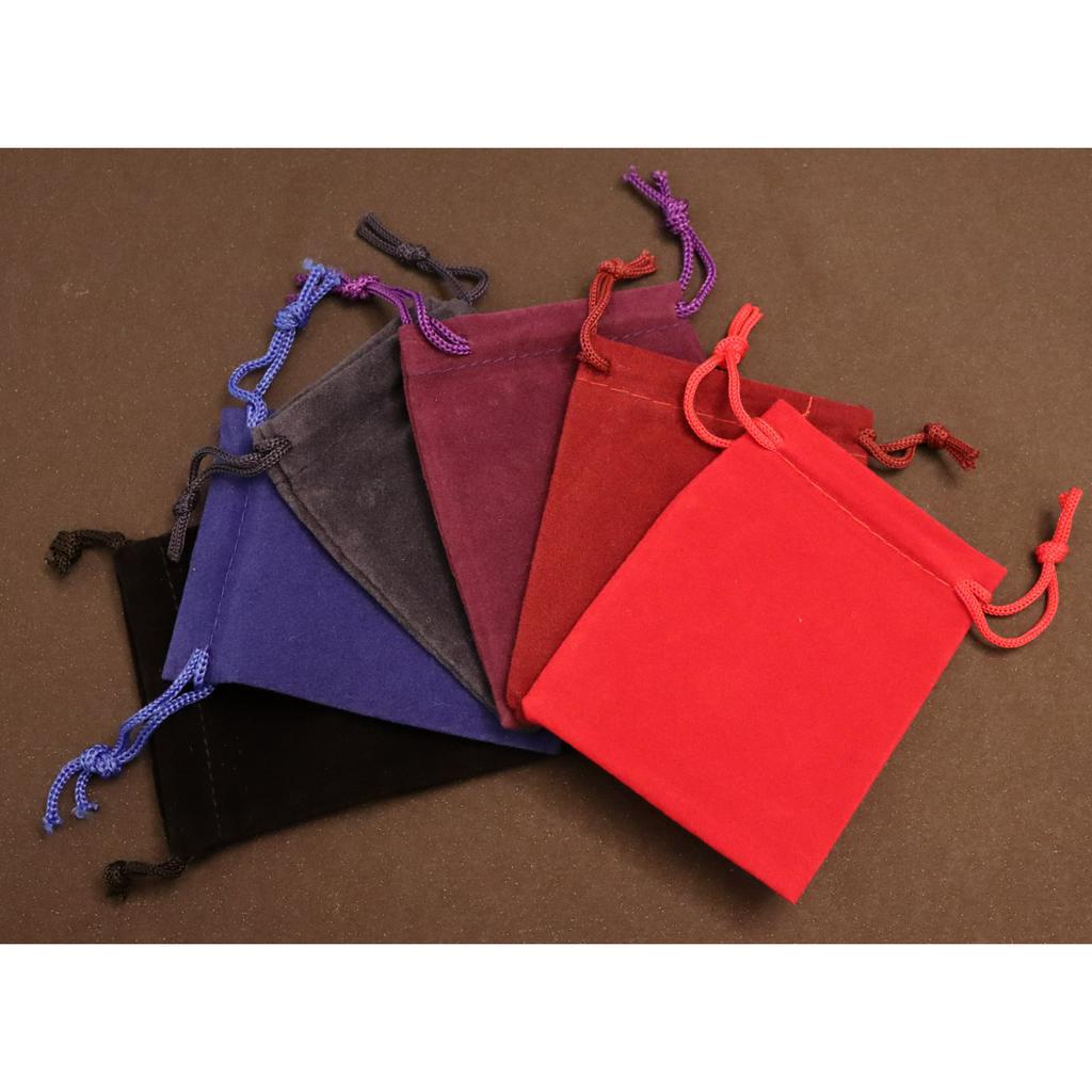 Saco de veludo para dados jóias Rpg de mesa Dnd D&d Chamado Call of Cthulhu Tormenta20 Dungeons And Dragons dice Gurps Tales From The Loop Vampiro A Máscara Lobisomem Bolsa de dados Jóias em Oferta na Shopee