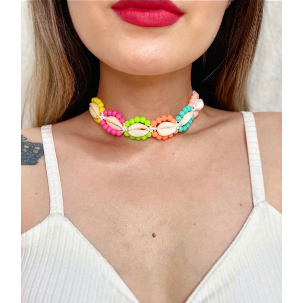 COLAR MACRAME DE BUZIOS COM MACRAME FEITO A MAO