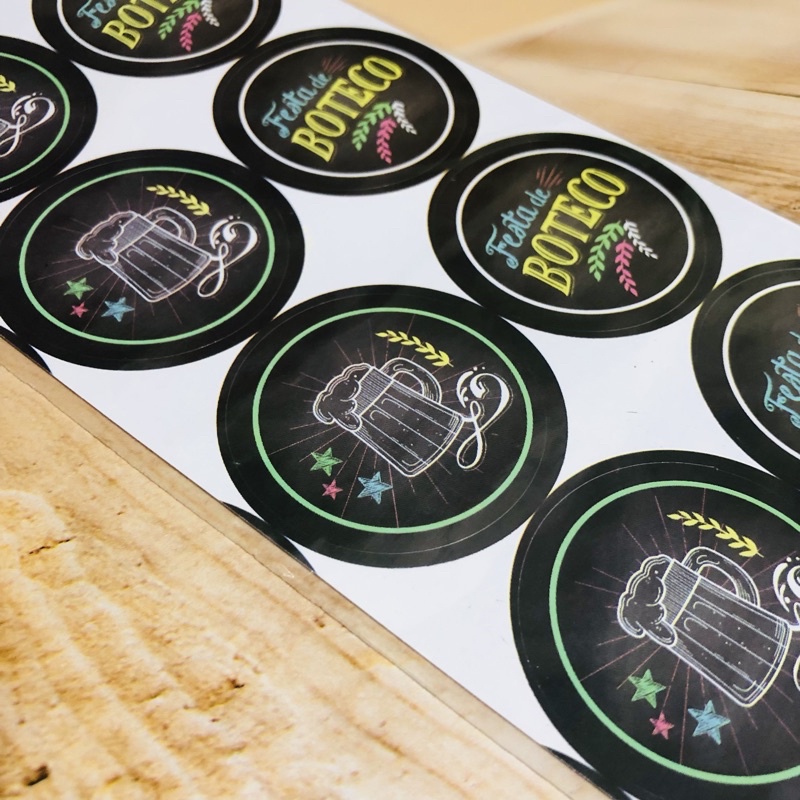 16 adesivos redondos latinhas lembrancinhas garrafinhas para festa TEMA BOTECO 76.4