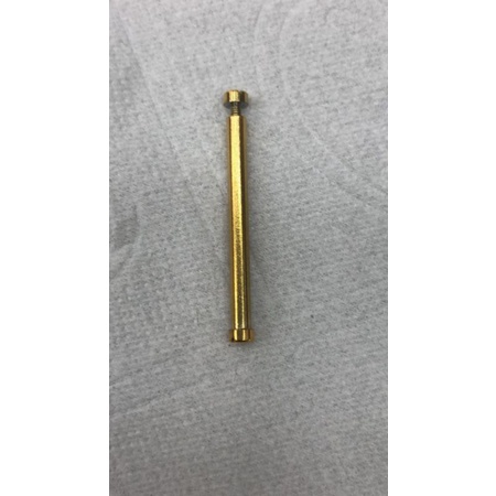 Pino parafuso que fica na pulseira de aço do relógio Invicta Subaqua Noma 3.