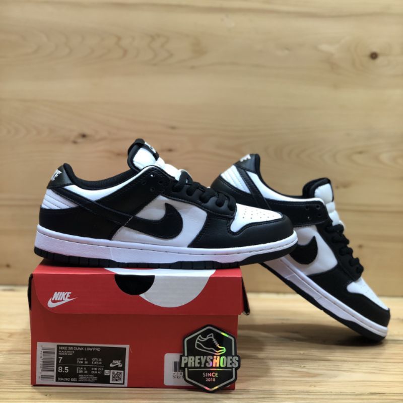 nike sb dunk low pro black white